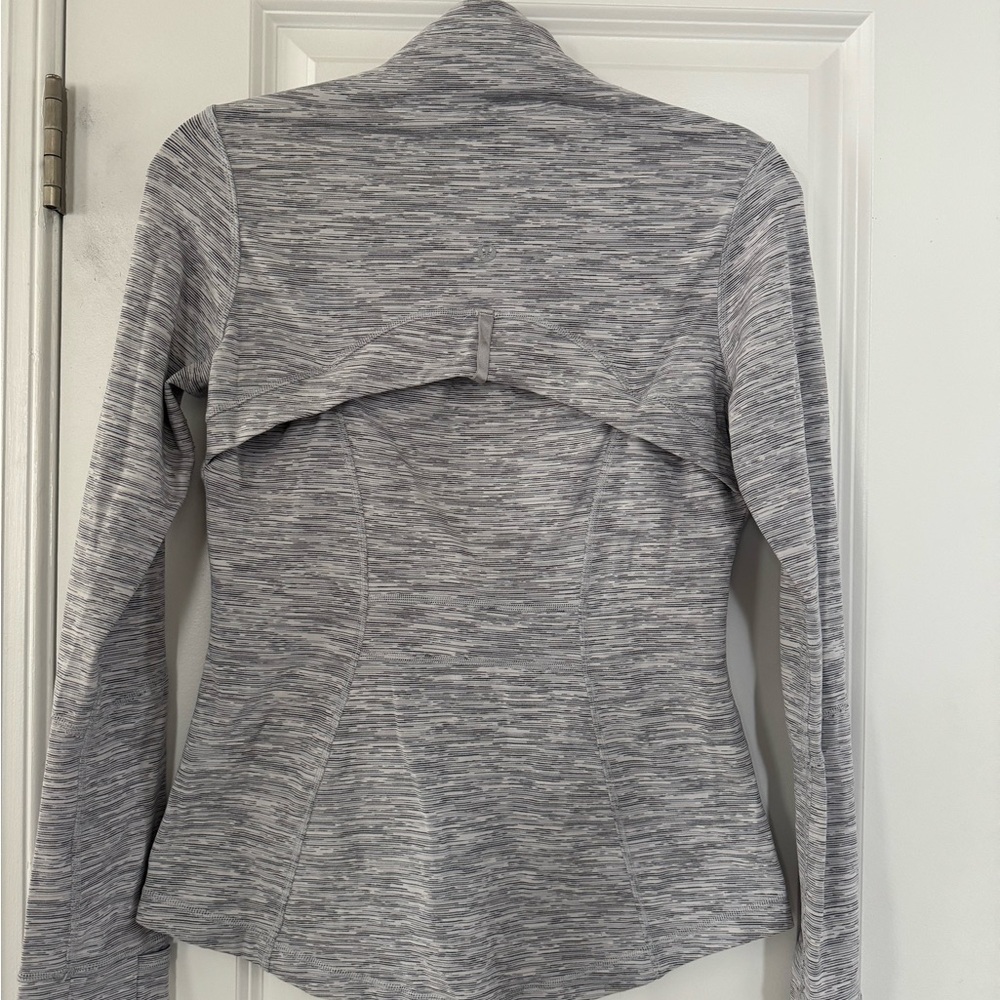 Heathered Gray Lululemon Define Jacket - Size 8 - Preloved 🖤